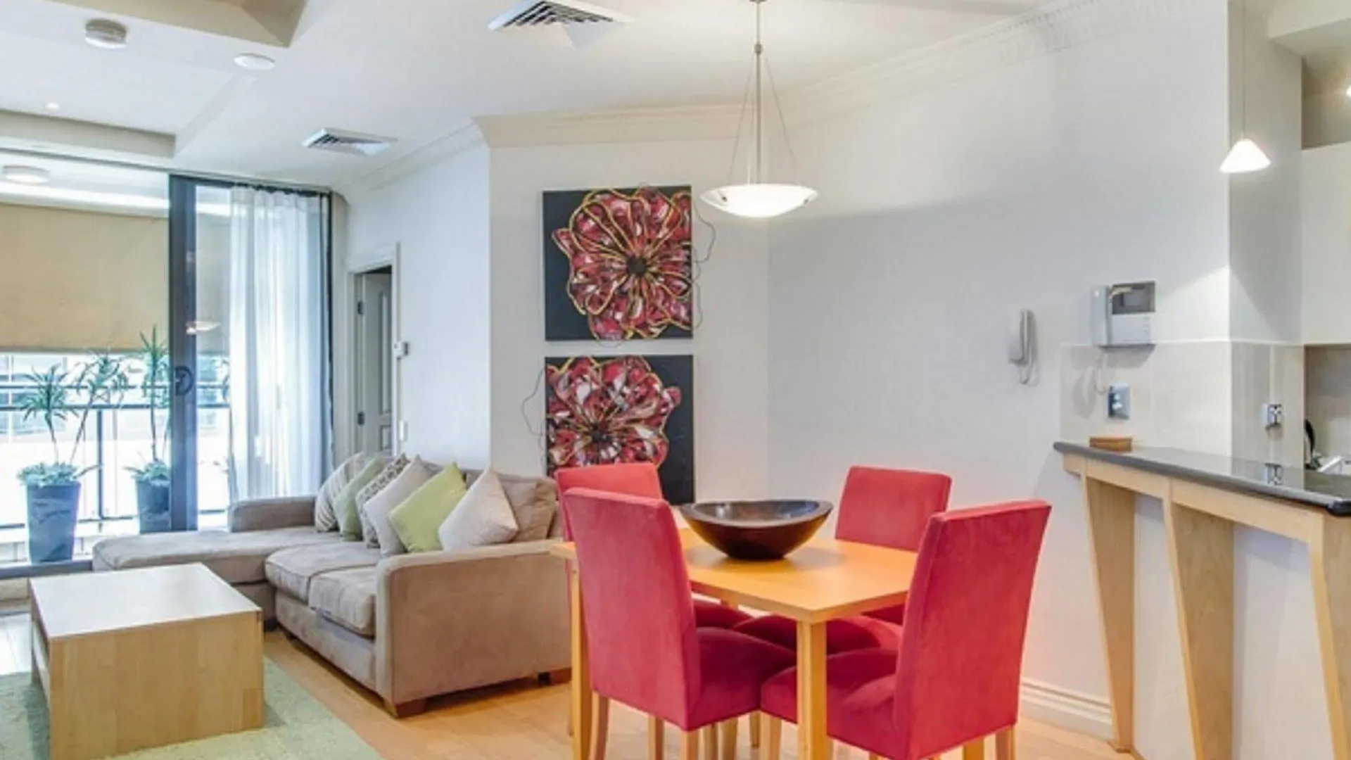 Macarthur Chambers Brisbane 4*,